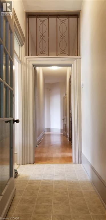 Photo du bâtiment - 448 King St W