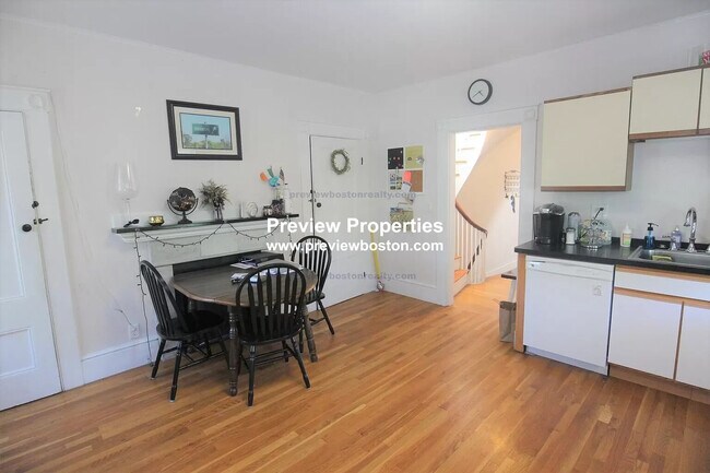 Foto del edificio - 300 Faneuil St