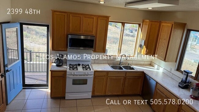 Building Photo - 2399 48th-
