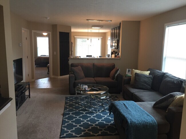 Foto del edificio - 1521 Meadowbrook Blvd