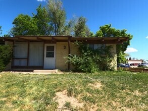 Building Photo - 610 Parker St
