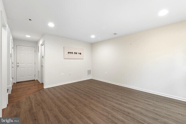 Foto del edificio - 15983 Marsh Pl