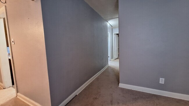 Foto del edificio - 14 Maupin Ave