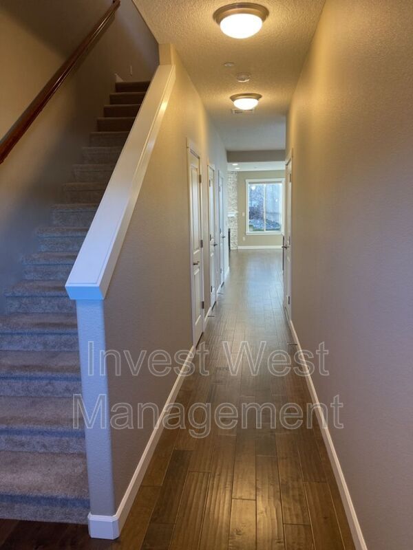 Foto del edificio - 1849 NW Sage St