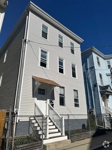 Building Photo - 6 Porter St