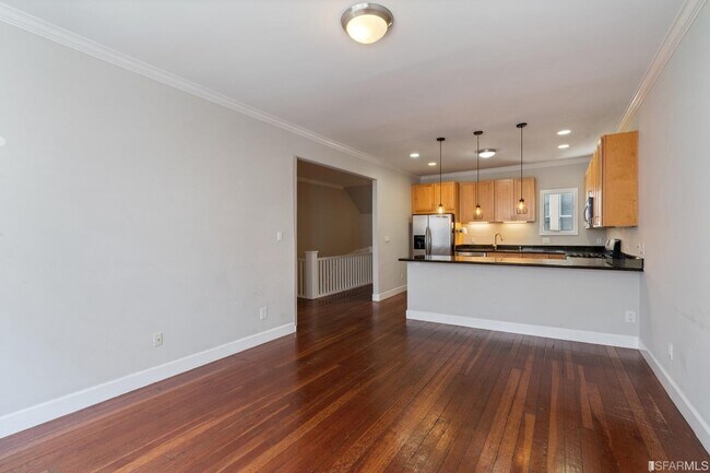 Building Photo - 643 Minna St
