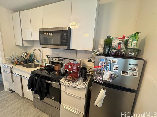 Building Photo - 1206 Laukahi St