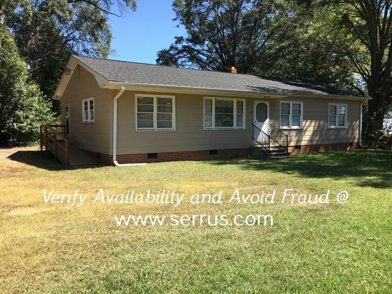 159 S Blackstock Rd, Spartanburg, SC 29301 House Rental in