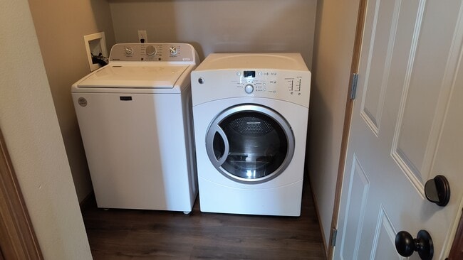 Building Photo - 124 Copperfield Dr