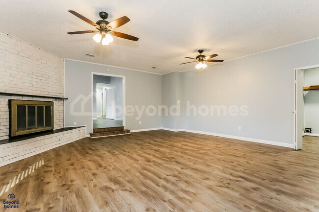 Foto del edificio - MOVE-IN READY! Great 3 Bed, 2 Bath Home in...