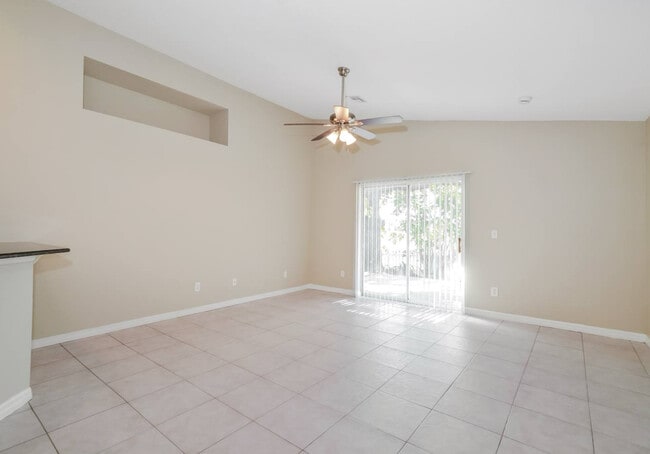 Foto del edificio - 9329 Jackson Ave