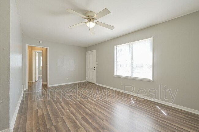 Foto del edificio - 4321 SE 43rd St