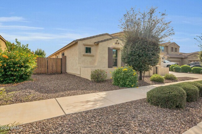 Foto del edificio - 20131 Escalante Rd