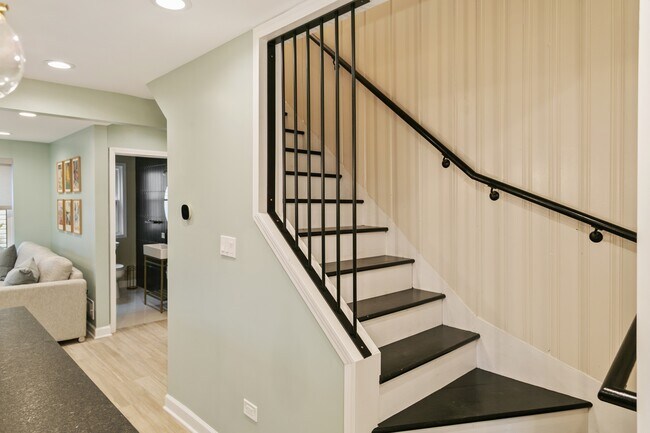 Foto del edificio - 635 E Prairie Ave