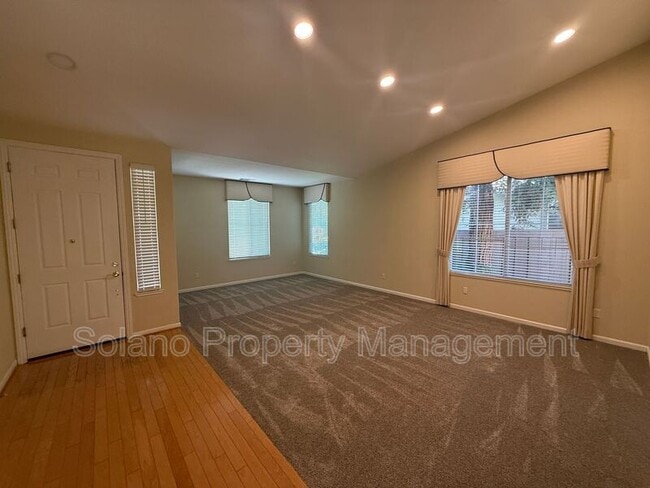 Building Photo - 661 Vintage Valley Dr