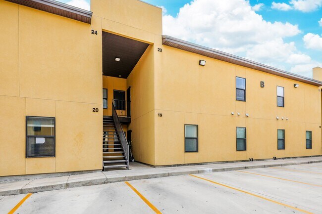 Foto del edificio - 2119 S Ejido Ave