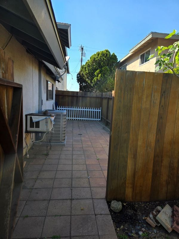 Building Photo - 2504 N Bourbon St