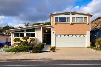 Building Photo - 5418-5420 Baja Dr