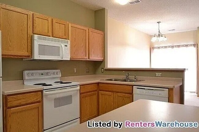 Foto del edificio - 2 Bed 2 Bath Townhome in Shakopee