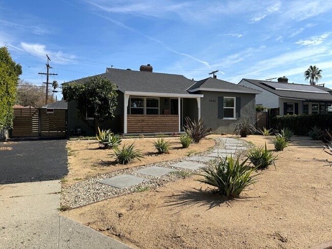 Building Photo - 5950 Simpson Ave