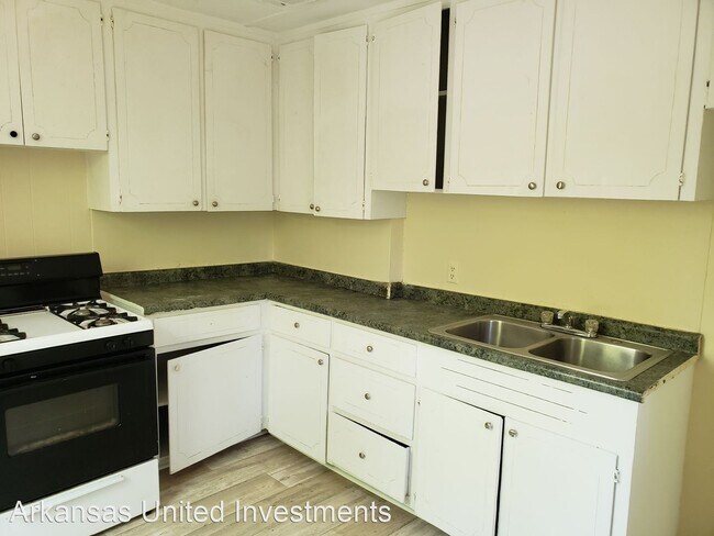 Foto del edificio - 2 br, 1 bath House - 198 Roosevelt Rd