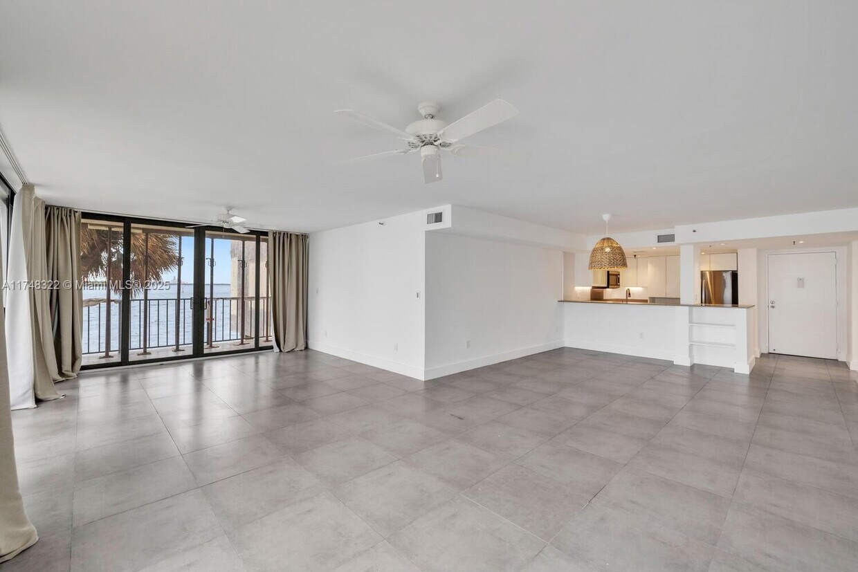 Primary Photo - 7751 NE Bayshore Ct