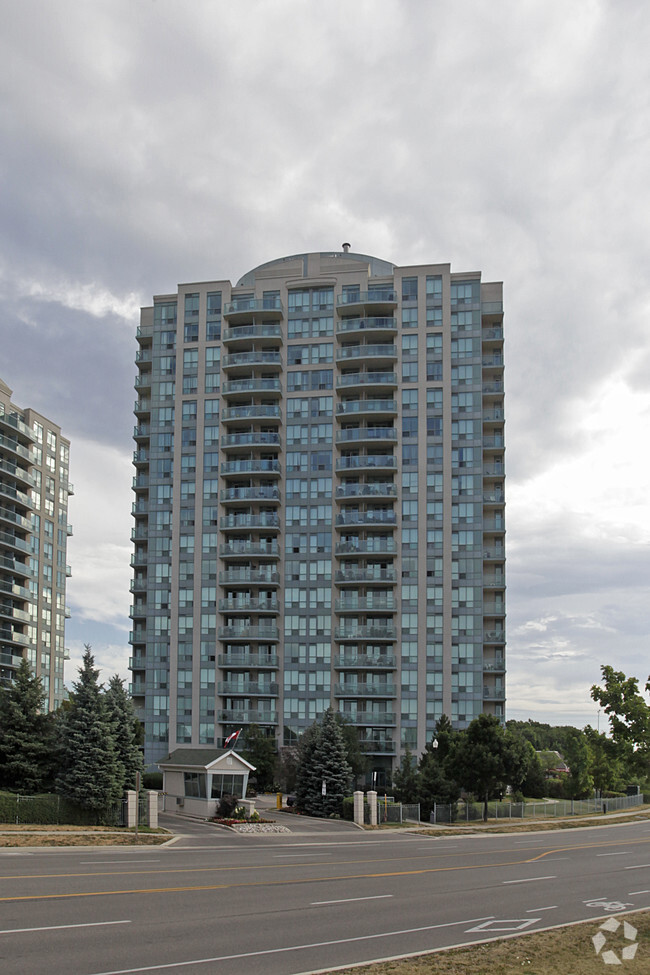 Primary Photo - Parkway Place