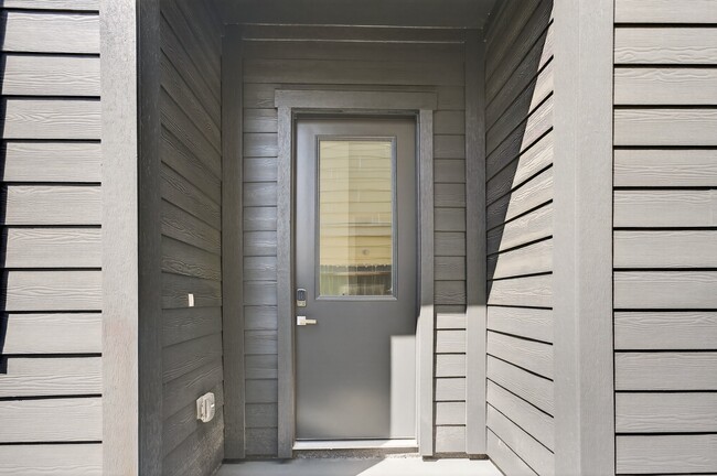 Building Photo - 305 Marcella St