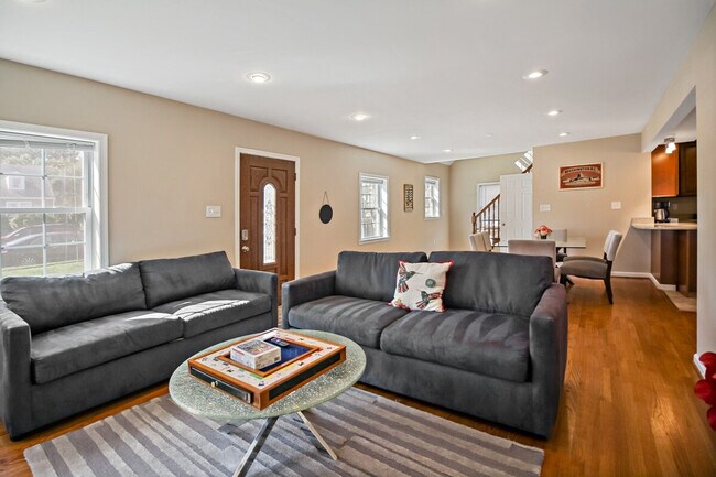 Foto del edificio - 300 Lawton St