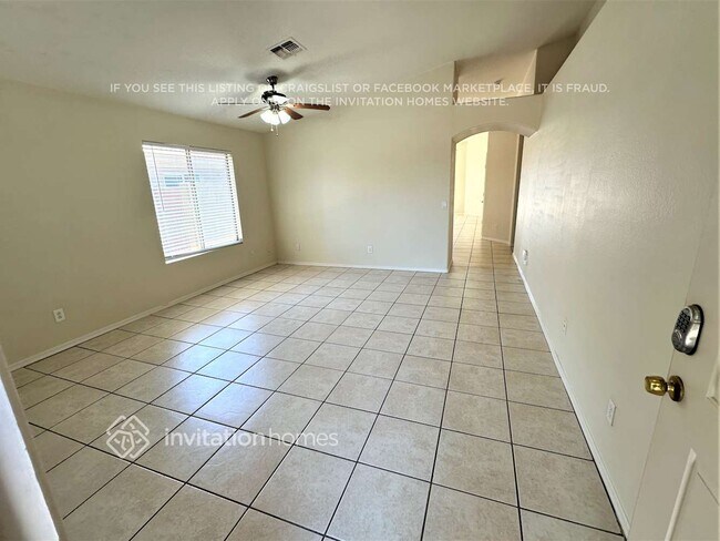 Building Photo - 15230 N 162nd Ln
