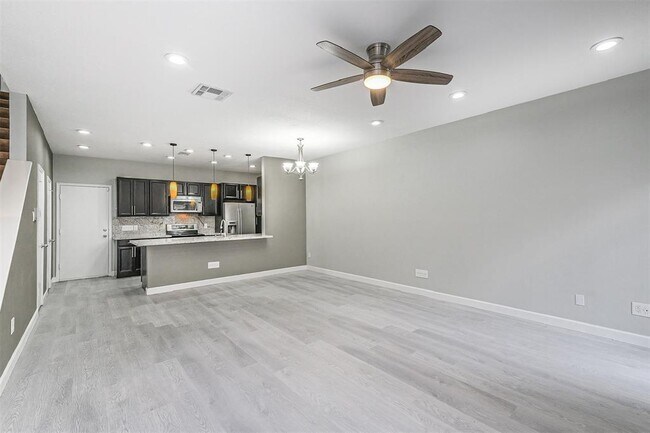 Building Photo - 6000 Reims Rd