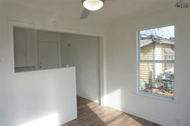 Foto del edificio - 902 Flood St