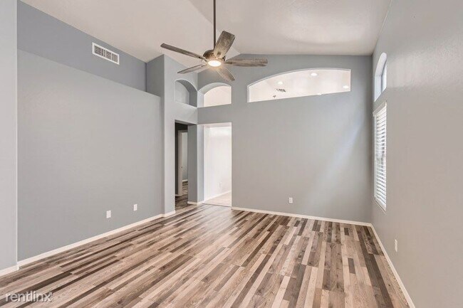 Foto del edificio - 2 br, 2 bath House - 7250 E Knoll Street UNIT