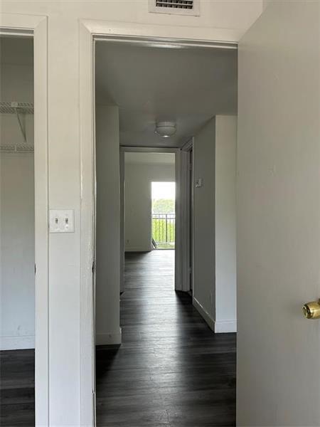 Foto del edificio - 3321 Quail Close