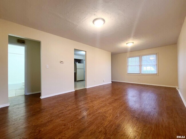 Building Photo - 2328 Lombard Ave