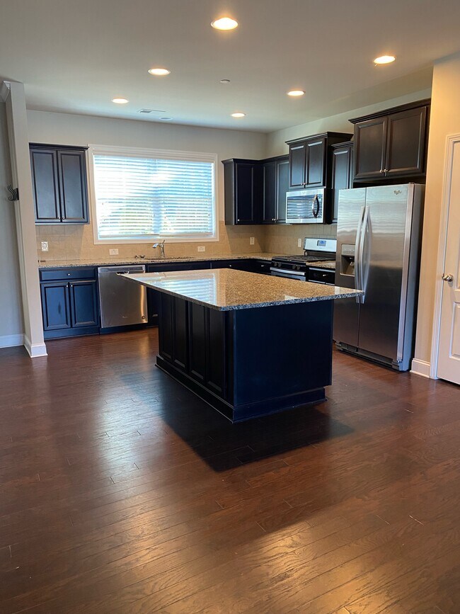 Building Photo - 249 Aventine Ln