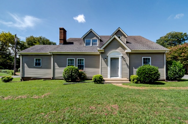 Foto del edificio - 401 Kingwood Dr