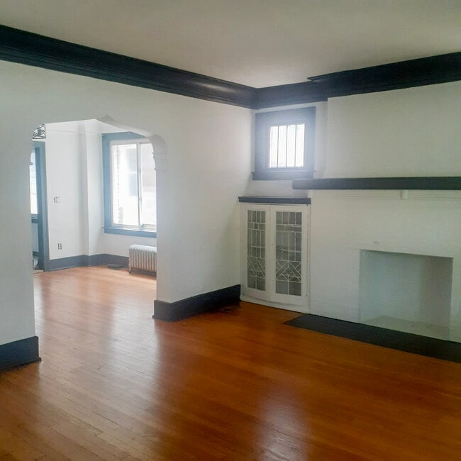 Building Photo - 2297 W Philadelphia St