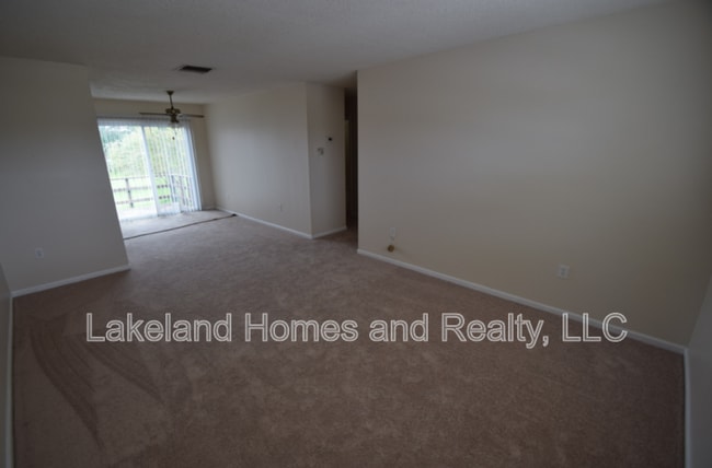 Building Photo - 1920 E Edgewood Dr