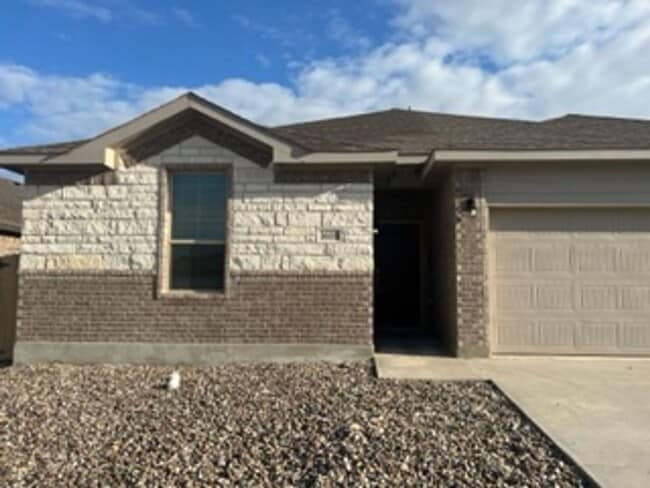 Building Photo - For Lease - 1605 Camden Court - Odessa, TX