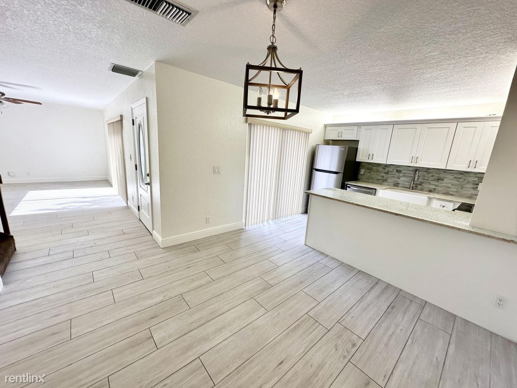 282 Arabian Rd, Palm Springs, FL 33461 - House Rental in Palm Springs ...