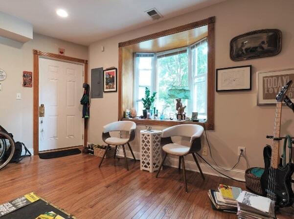 Photo - 212 T St NE House