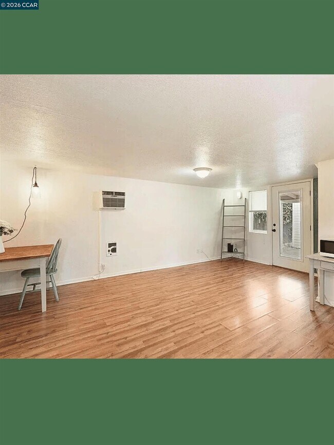 Foto del edificio - 326 1/2-E 1/2 Locust St