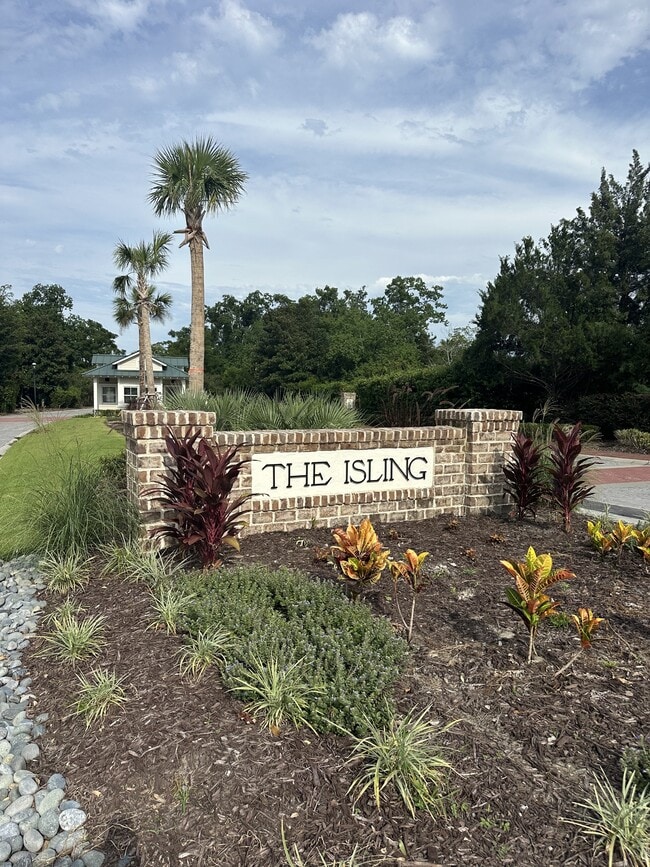 Building Photo - 407 Reserve Way