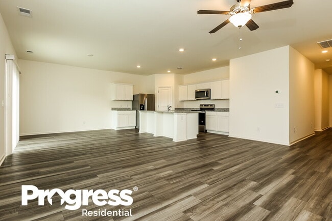 Building Photo - 809 Hydra Ln