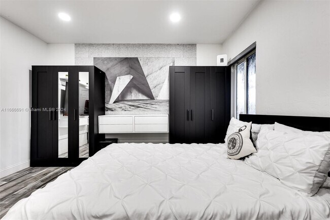 Foto del edificio - 17001 NE 20th Ave