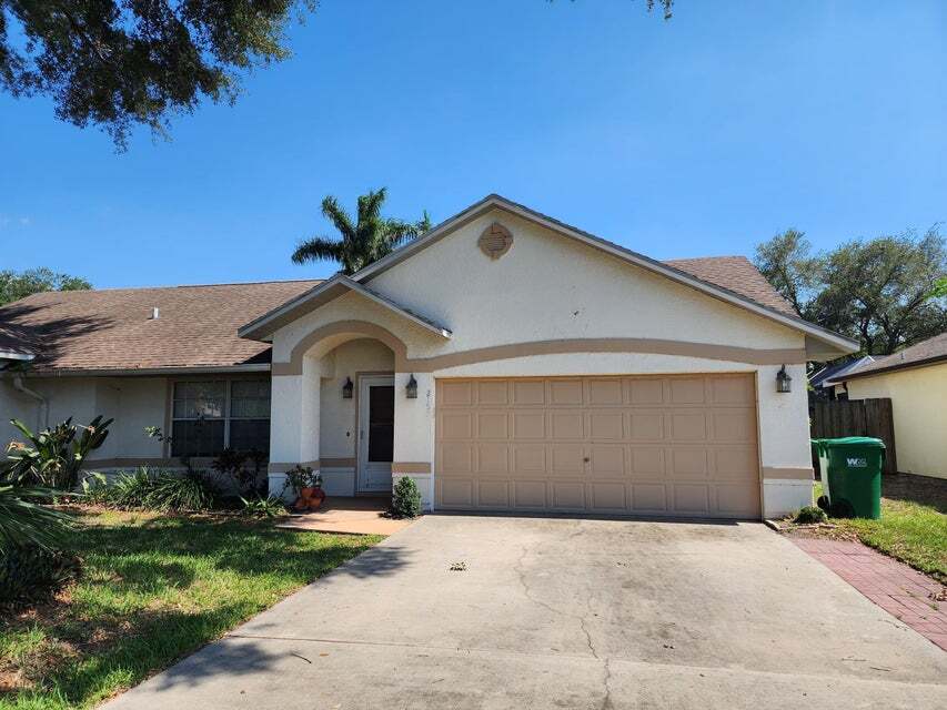 Foto principal - 2153 Royal Poinciana Blvd