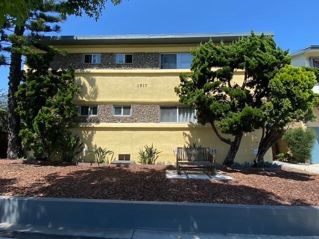 Newly Painted and Well Kept - 1517 11th St