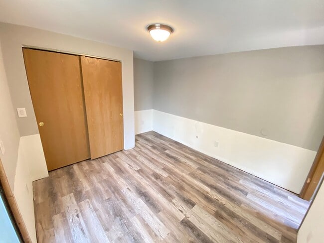 Building Photo - OSU Gateway 3 bedroom 1 1/2 bath 3 level t...