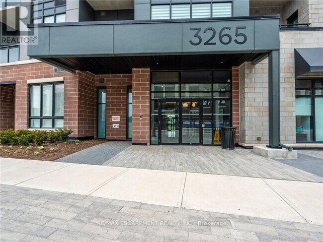 Building Photo - 3265-3265 Carding Mill Trail